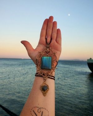 Collier Arvana