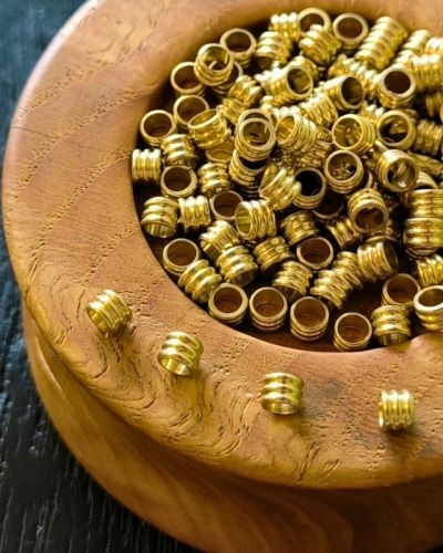 Perles tubes striées en laiton – n°03 – 3,7mm