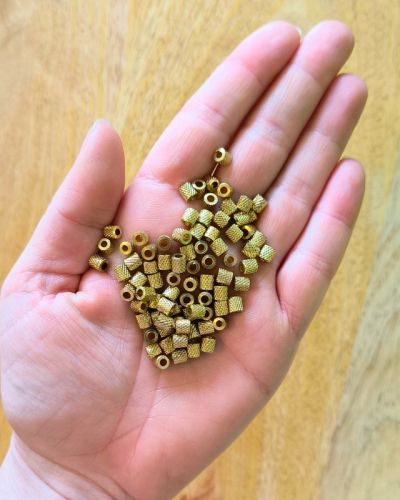 Perles tubes striées en laiton – n°02 – 4,7mm