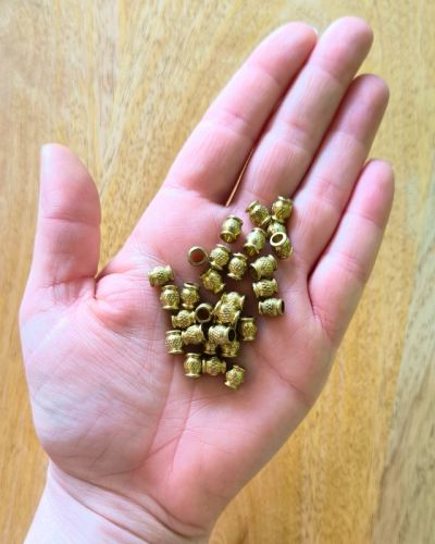 Perles tubes striées en laiton – n°01 – 7mm