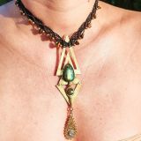 Collier Yantra micro-macramé