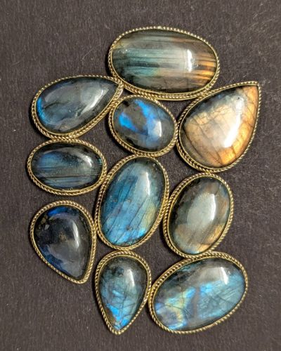 Lot 10 pierres rainurées doré – labradorite – grande taille – n°08