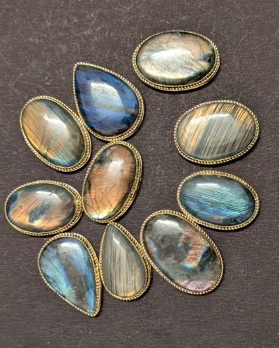 Lot 10 pierres rainurées doré – labradorite – grande taille – n°10