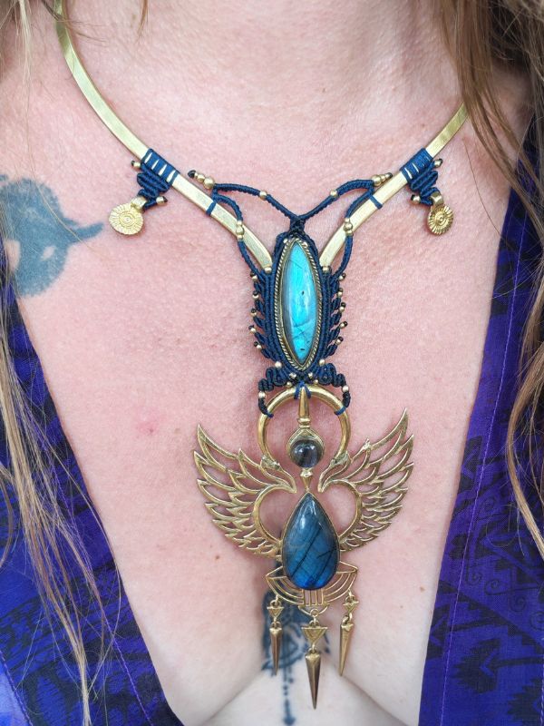 Collier Akasha – micro macramé