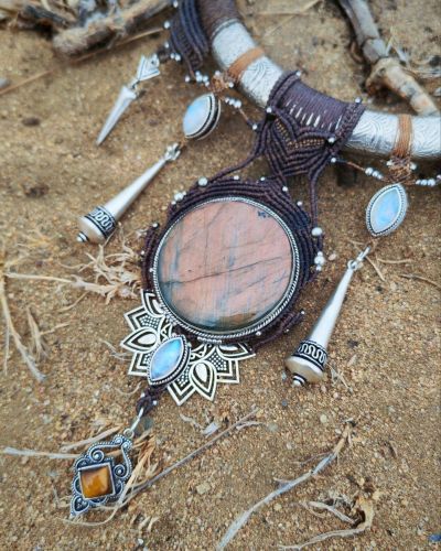 Collier Azaad argenté – micro macramé