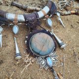 Collier Azaad argenté – micro macramé